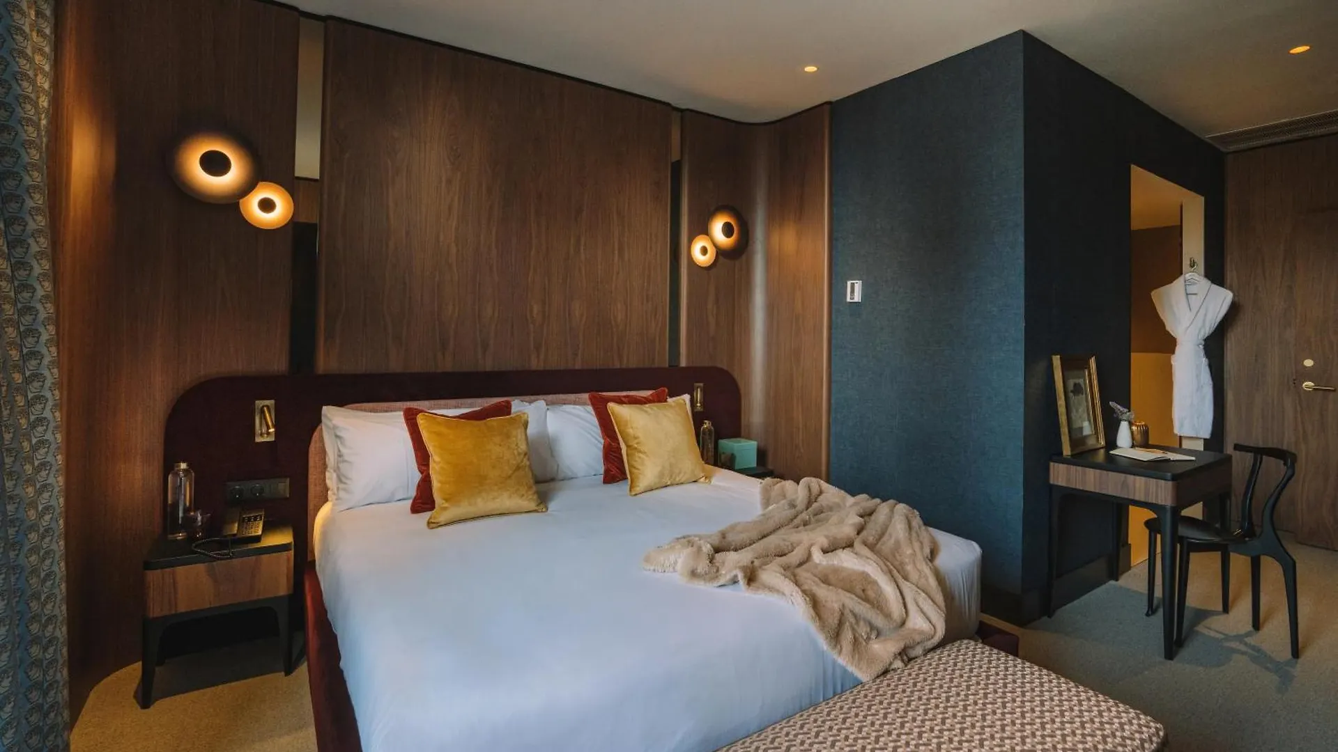 Hotel Pinar Plaza Madrid 4*,  Spain