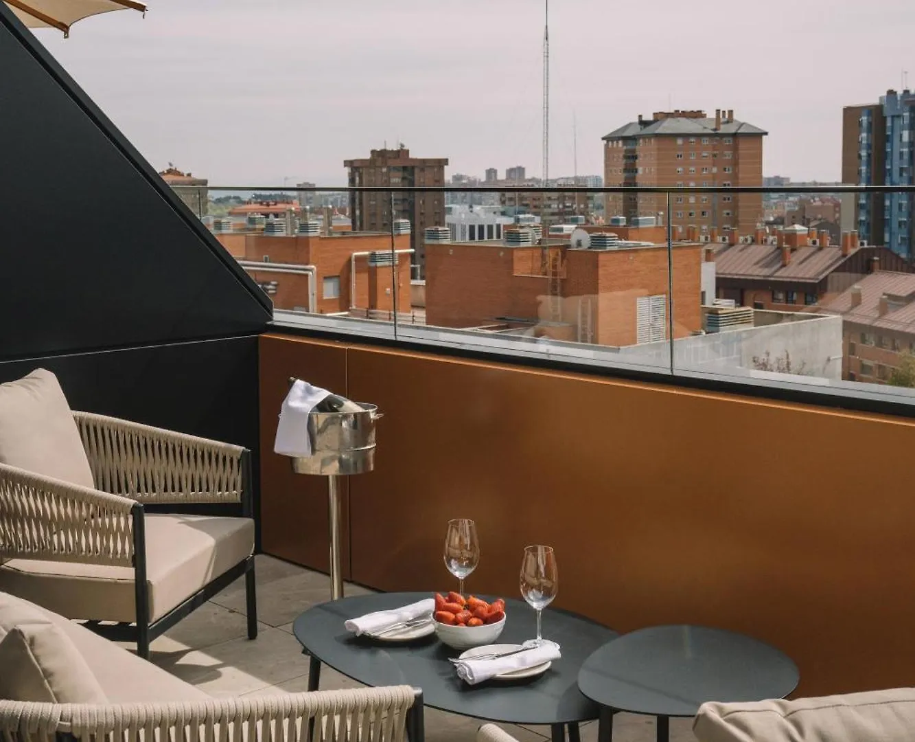 Hotel Pinar Plaza Madrid 4*,